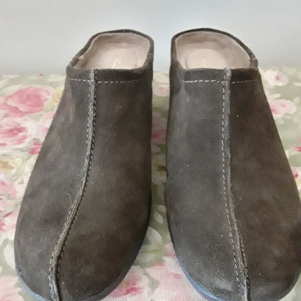 Thom McAn Brown Suede Clogs